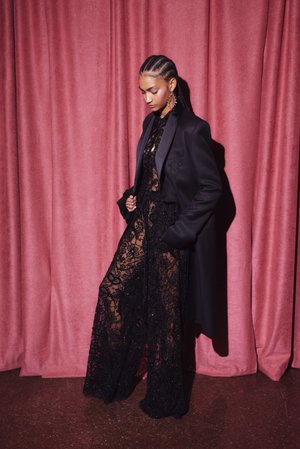 CREST COAT AND DENTELLE SET