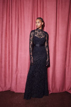 NAVY DENTELLE GRANDE DRESS