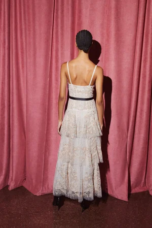 COAT AND DENTELLE CINQ DRESS