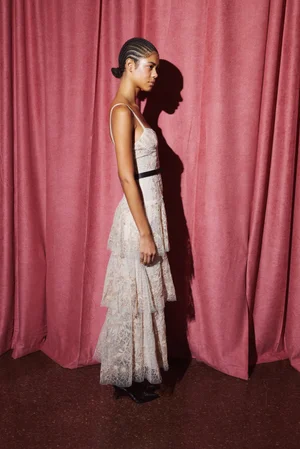 COAT AND DENTELLE CINQ DRESS