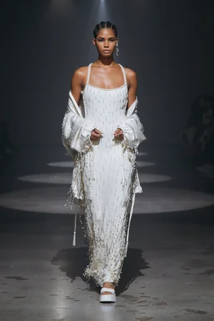 ASYMMETRIC PEARLS DEGRADÉ FRINGE
