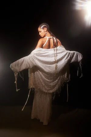 ASYMMETRIC PEARLS DEGRADÉ FRINGE