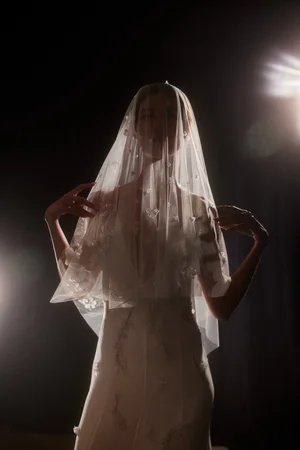 LILY OF THE VALLEY HYALUS DRESS AND VEIL