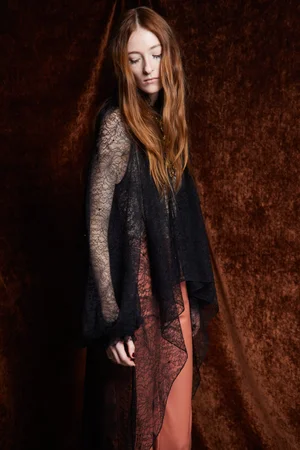 LACE FIL COUPÉ CAPED TOP AND BLUSH TROUSER