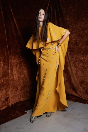PENDANT MEDALLION OCHRE DRESS AND CAPE