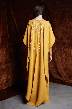PENDANT MEDALLION OCHRE DRESS AND CAPE
