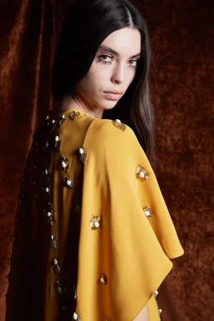 PENDANT MEDALLION OCHRE DRESS AND CAPE