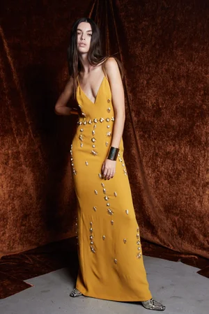 PENDANT MEDALLION OCHRE DRESS AND CAPE