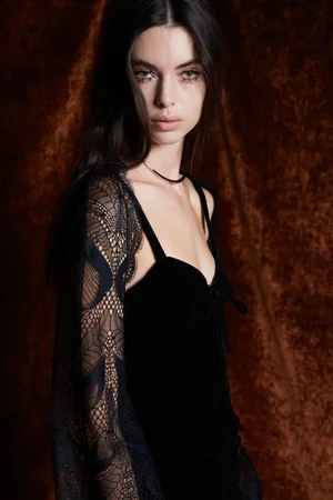 BLACK VELVET AND AMOR LACE SET