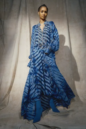 METAL MEDALLION MARBLE WASH VEST AND CAFTAN