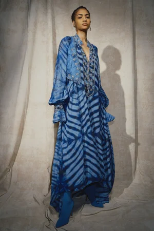 METAL MEDALLION MARBLE WASH VEST AND CAFTAN