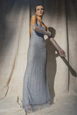 WATER BLUE RETE CRISTAUX DRESS AND GLOVES