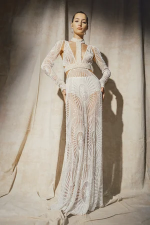 DENTELLE DEUX BLANCHE DRESS AND ASYMMETRIC PEARL HALTER
