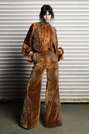 CARNELIAN METAL PAISLEY WASHED VELVET SET
