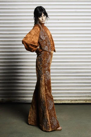 CARNELIAN METAL PAISLEY WASHED VELVET SET
