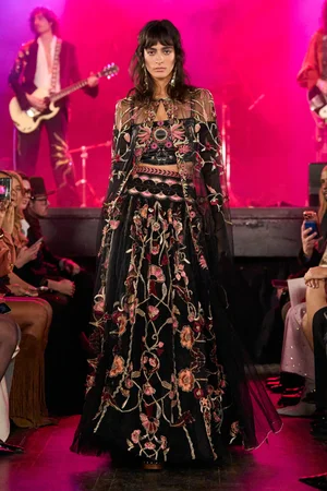 VIS FLORALIS LILY TOP, SKIRT, AND CAPE