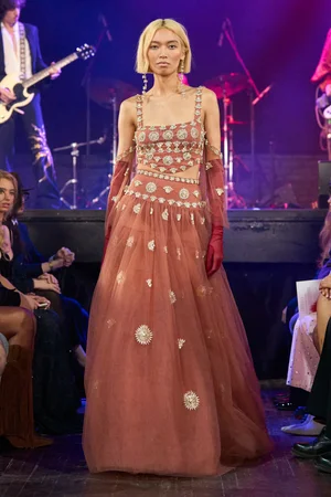LILY CABOCHON MEDALLION TOP AND SKIRT