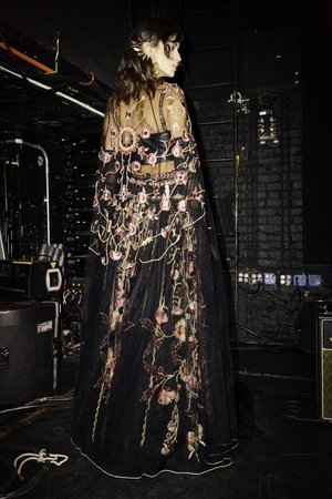VIS FLORALIS LILY TOP, SKIRT, AND CAPE