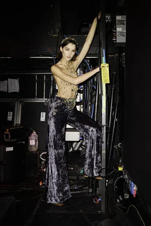 GEODE AND PEARL CHAIN TOP AND RAZE DEUX VELVET TROUSER