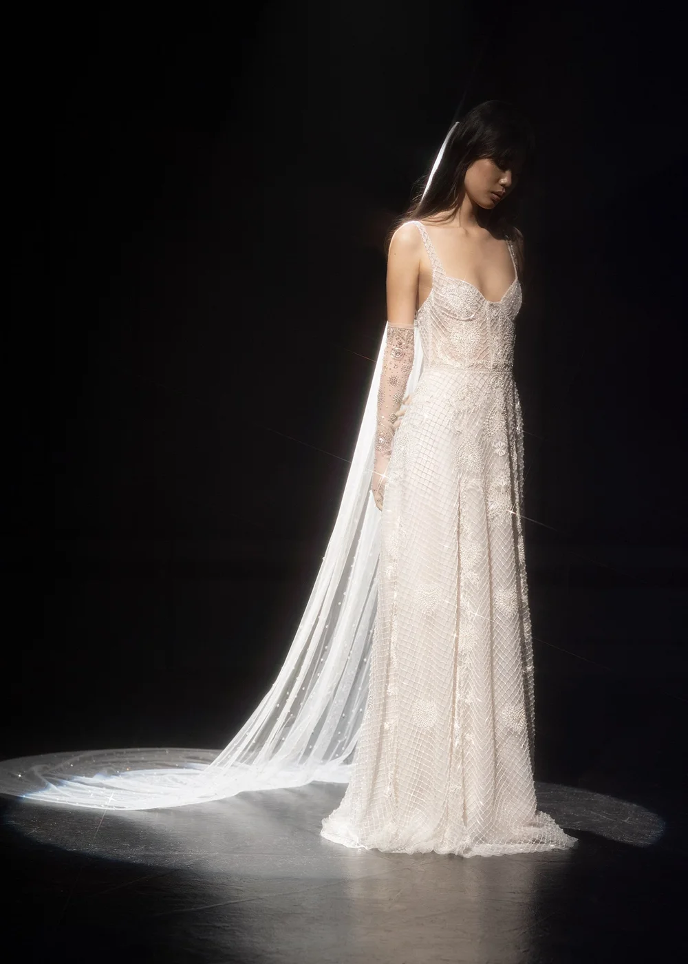 CRYSTAL DROPLETS VEIL