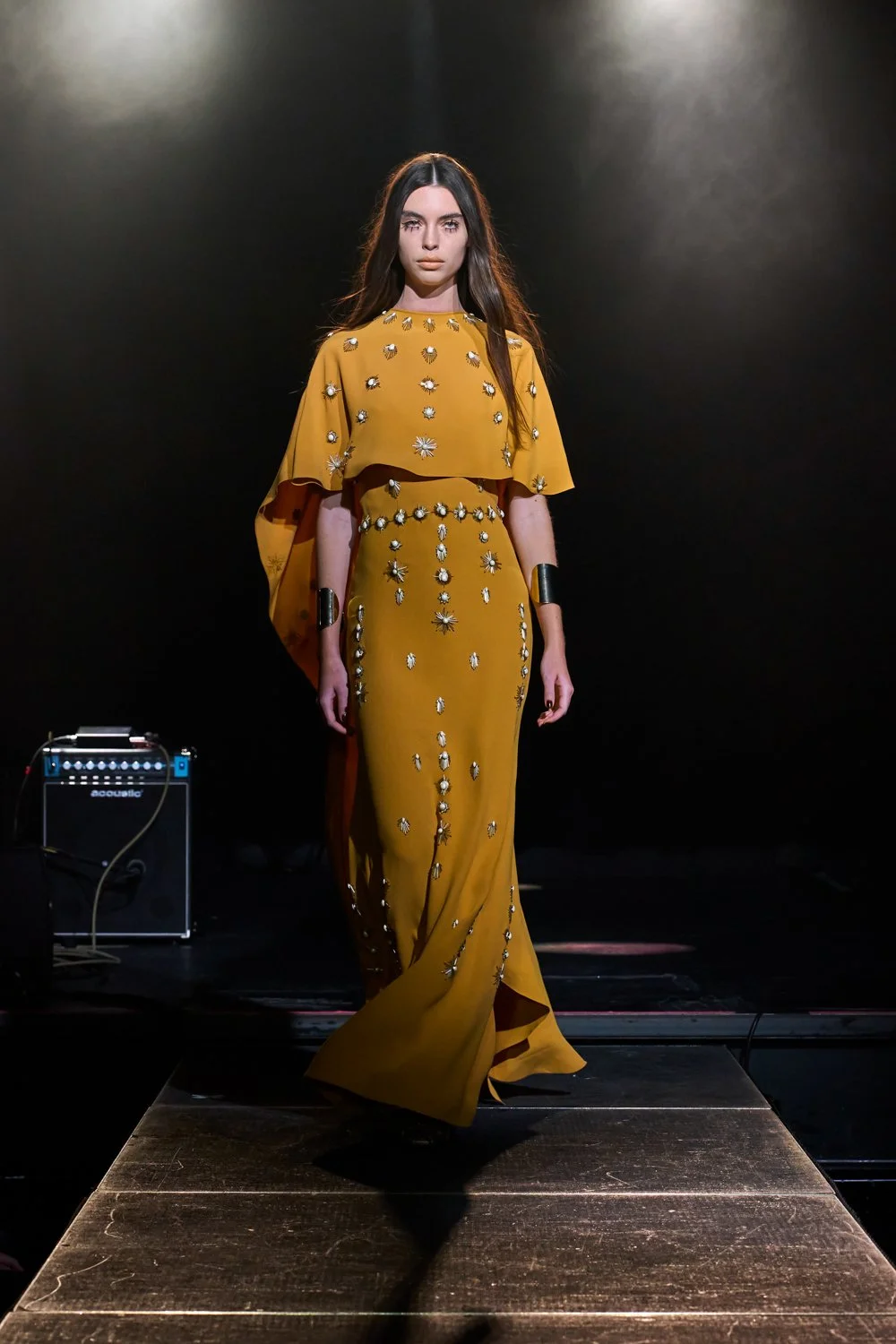 PENDANT MEDALLION OCHRE DRESS AND CAPE
