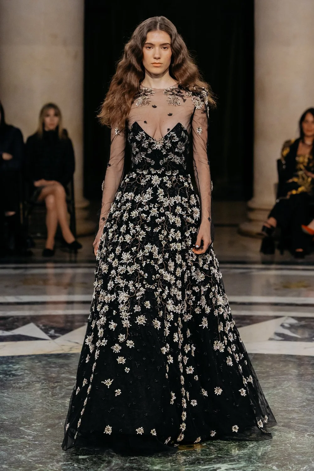 PEARLESCENT DENTELLE CINQ DRESS AND TOP