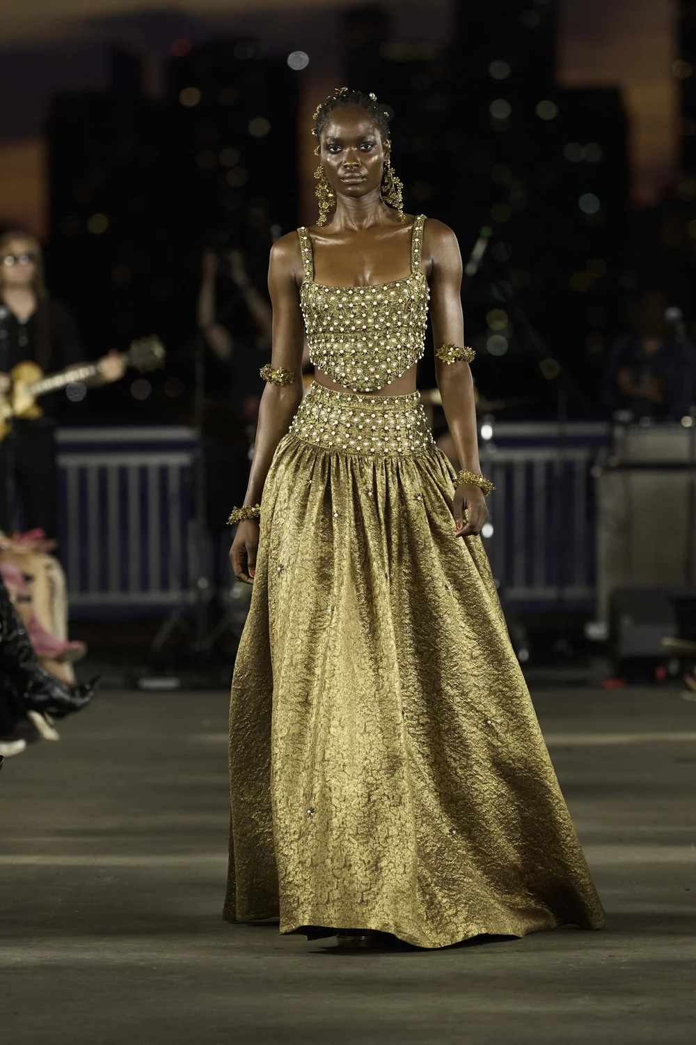 SOLAR MEDALLION GOLDEN JACQUARD SET