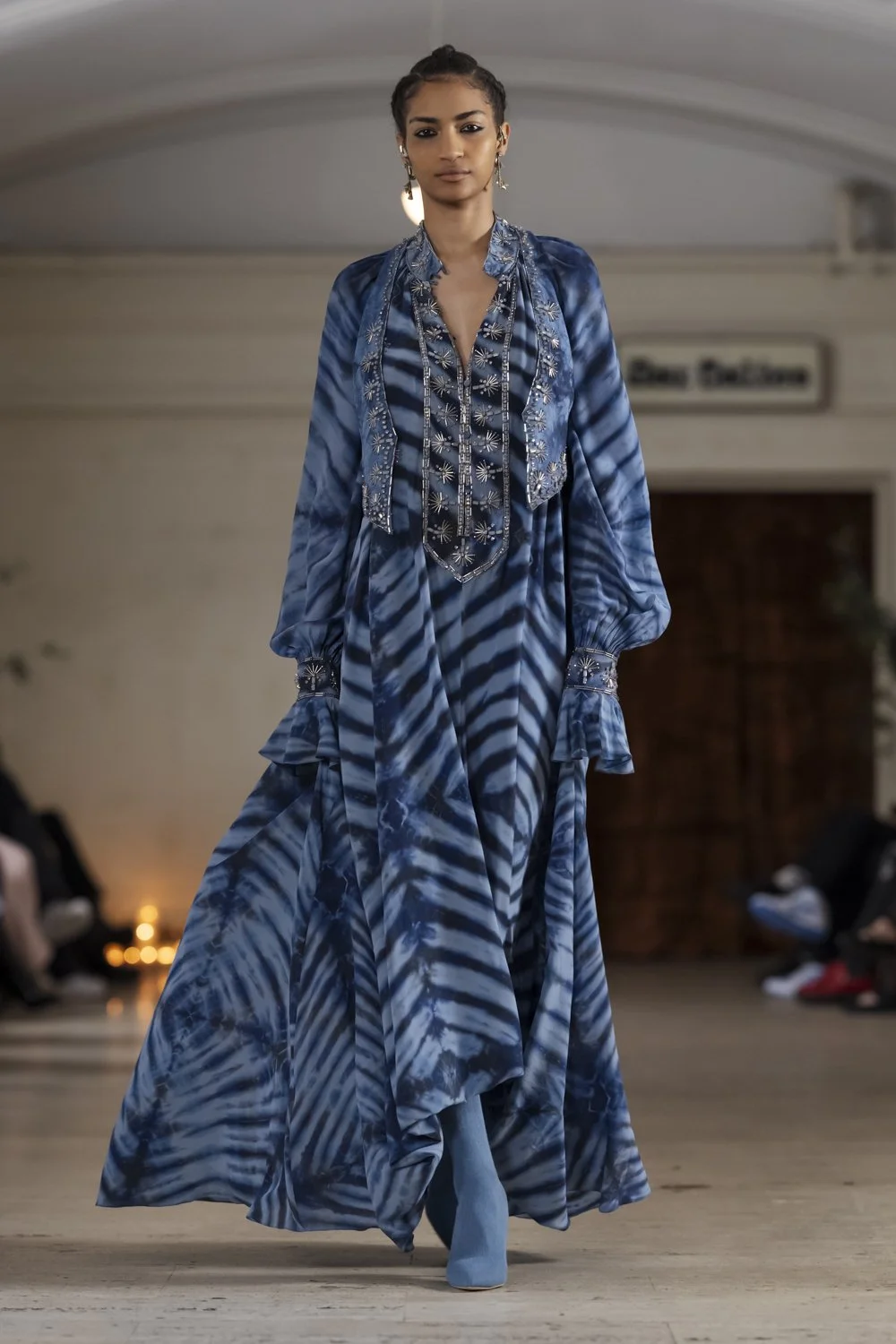 METAL MEDALLION MARBLE WASH VEST AND CAFTAN