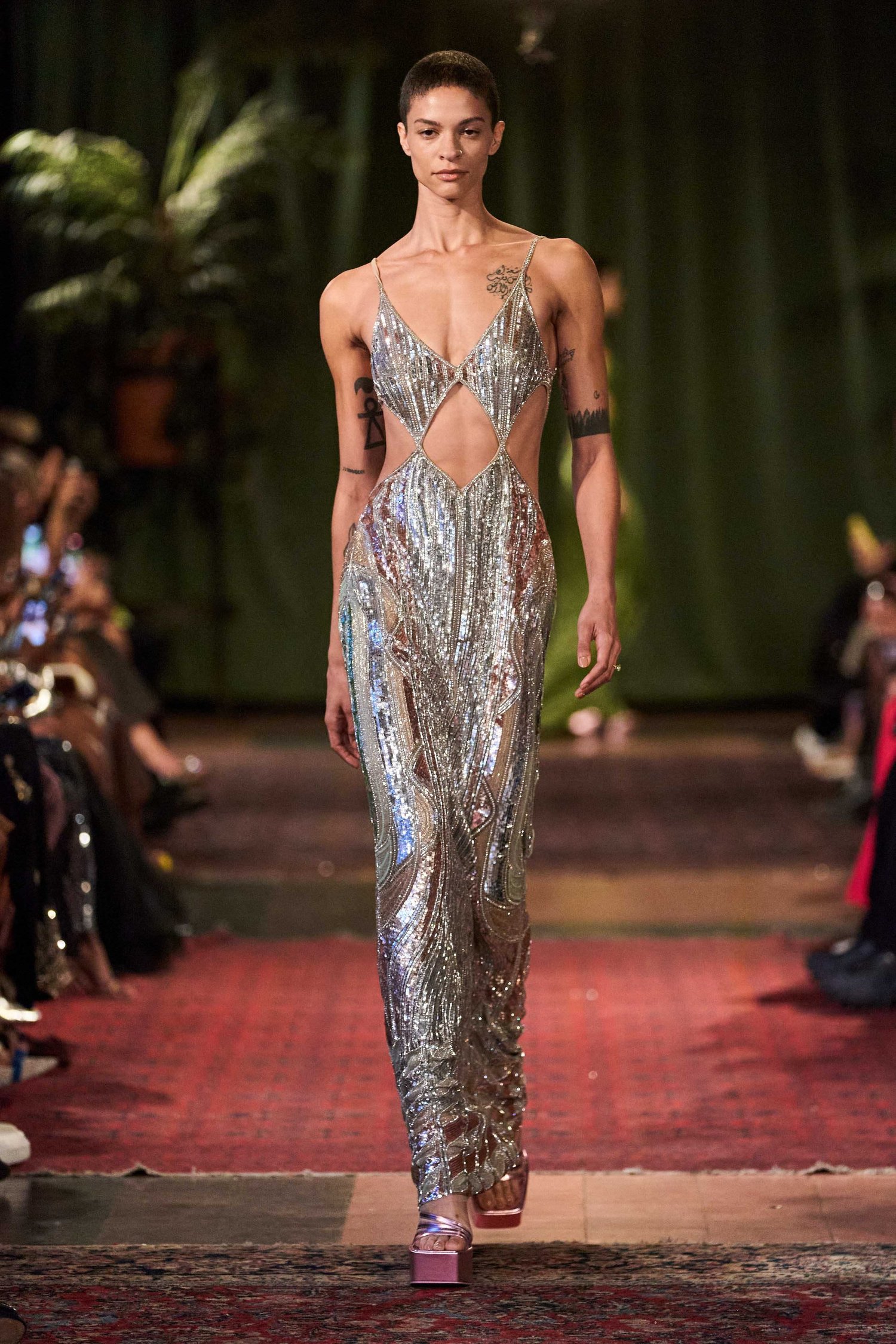 MULTI CRISTAUX ONDULANTS DRESS