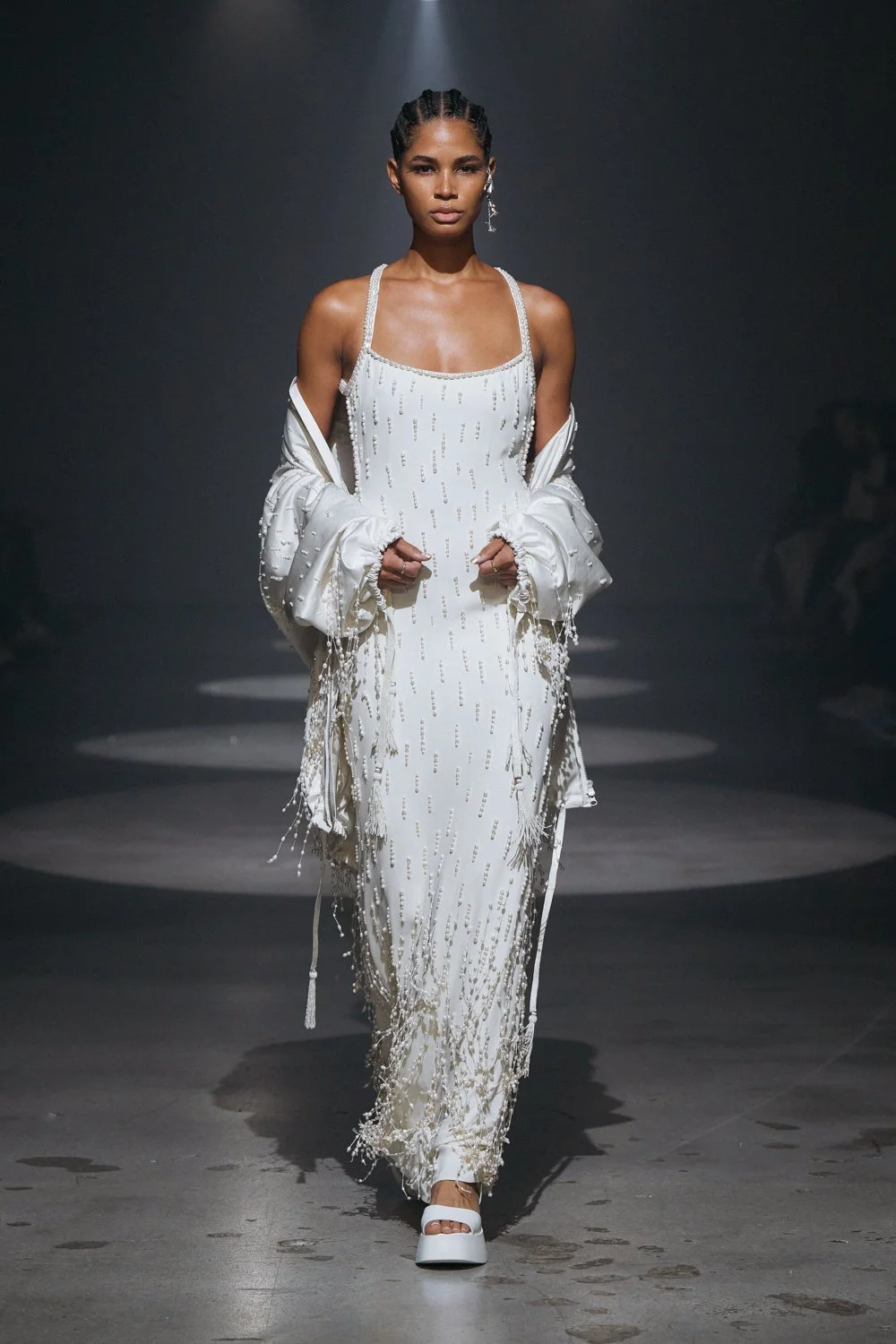 ASYMMETRIC PEARLS DEGRADÉ FRINGE