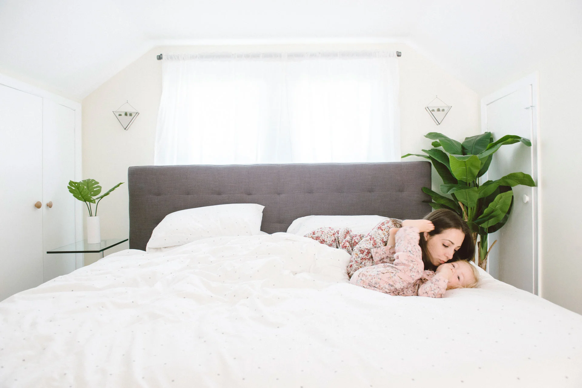 Brooklinen Lux Core Sheet Set Smoke Dot