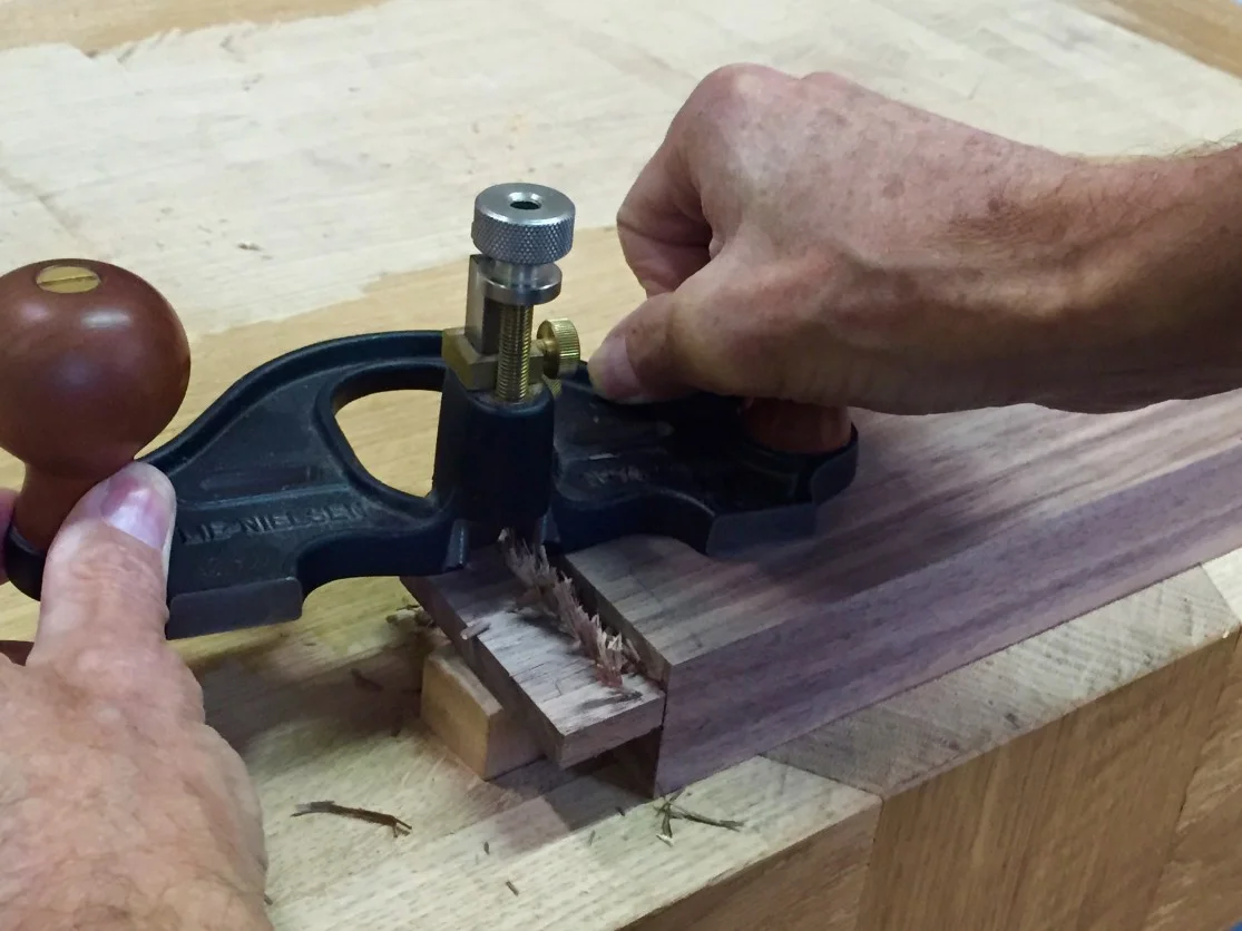 Fitting the tenon cheeks with a router plane
