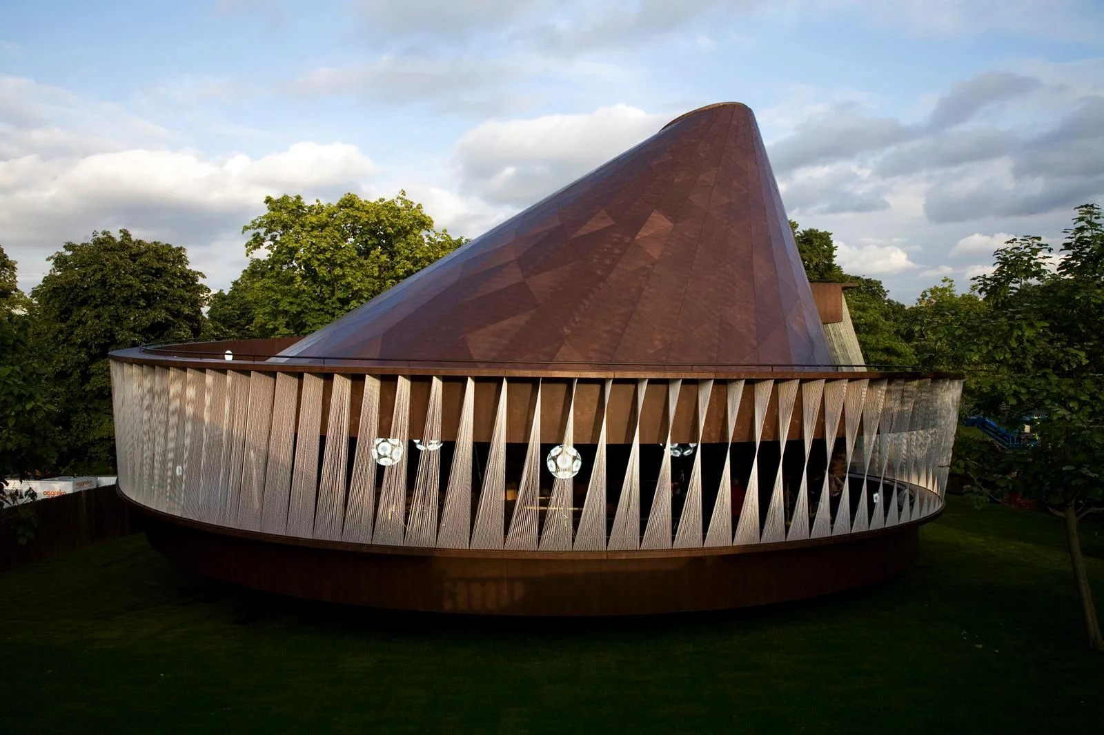 Image 11 of 34 | Serpentine Gallery Pavilion 2007 by Olafur Eliasson and Kjetil Thorsen