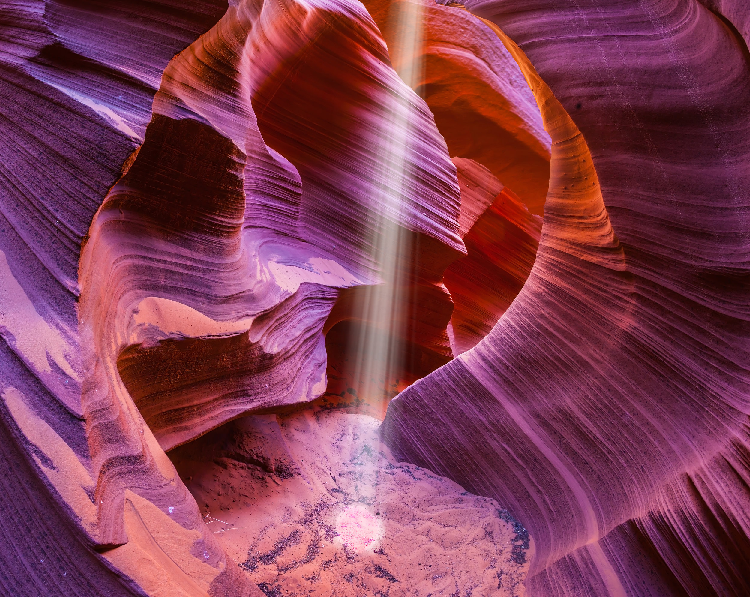 Antelope Canyon 2 shutterstock_405759865.jpg