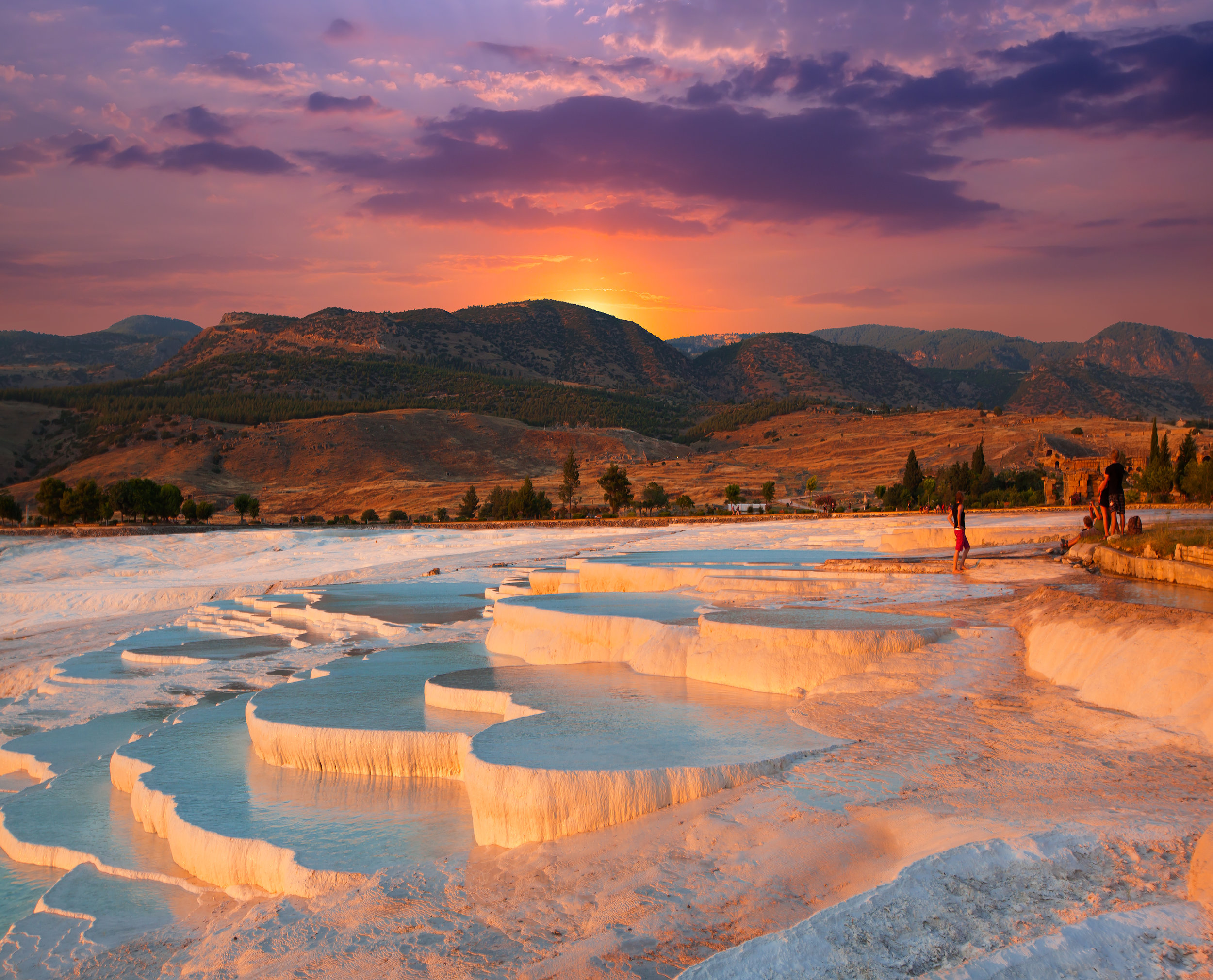 Pamukkale Turkey shutterstock_181000037.jpg