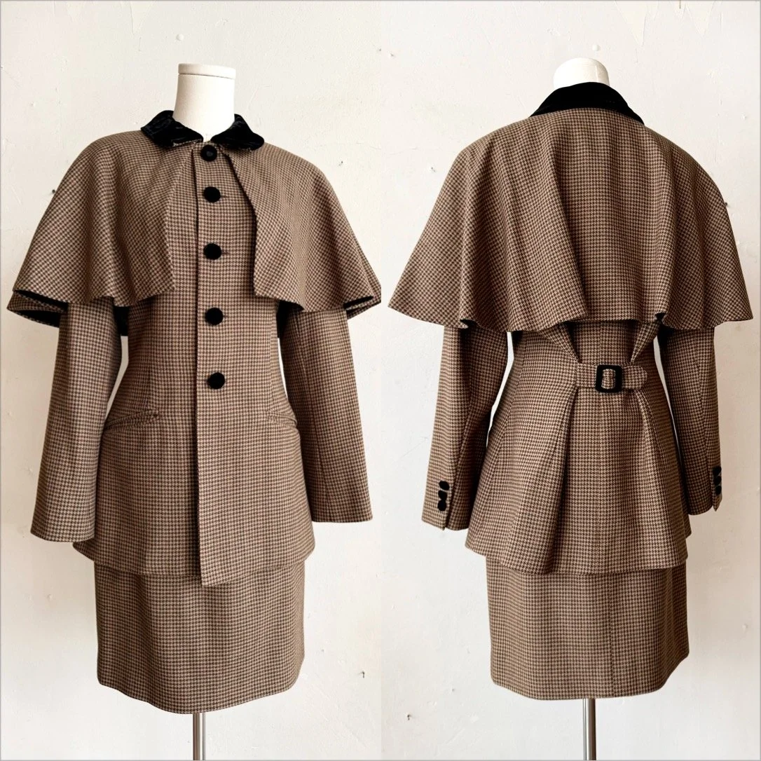 Late 1980’s ~ Early 1990’s 100% Wool Houndstooth Capelet Coat & Skirt Set • S