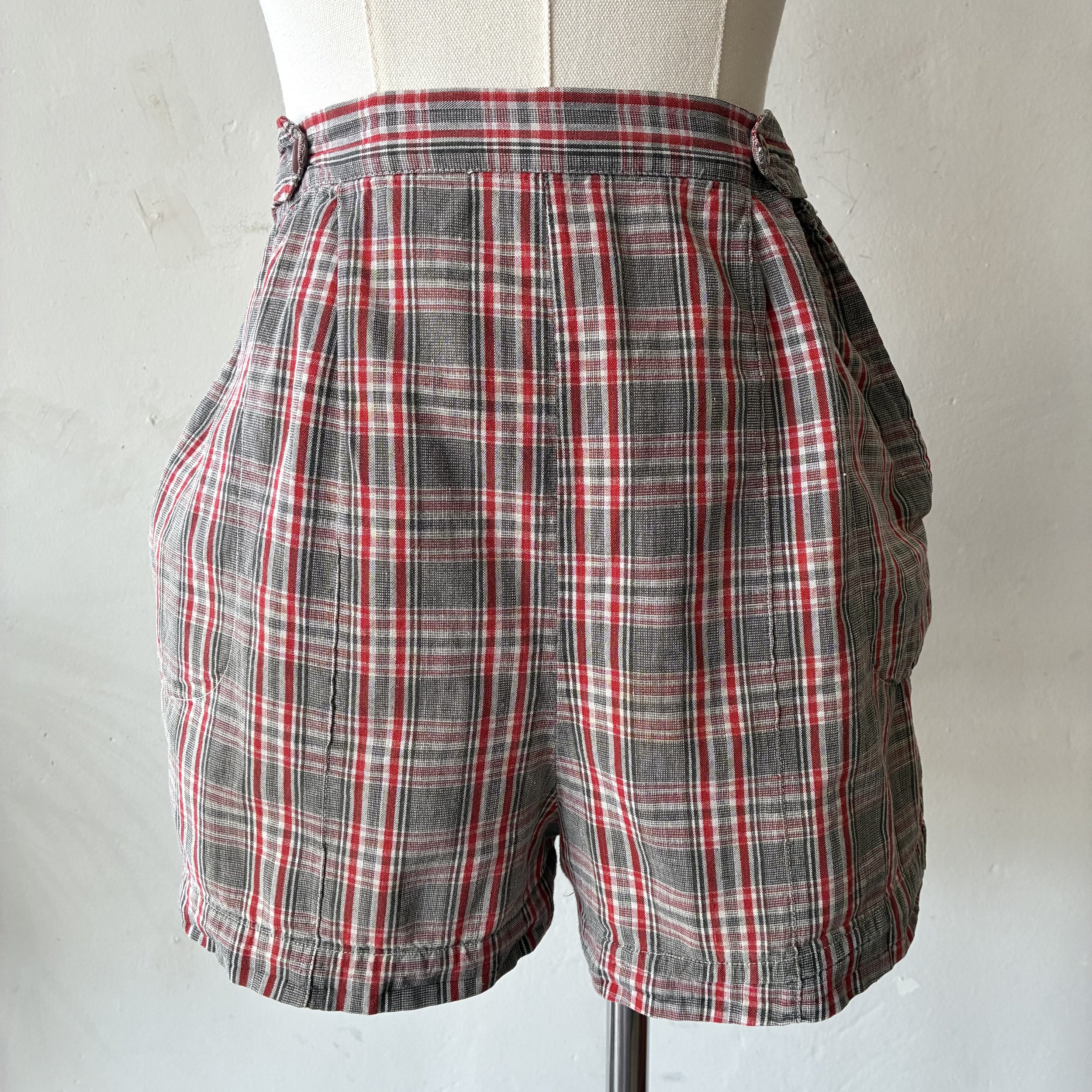 1950s Plaid Short Shorts • S