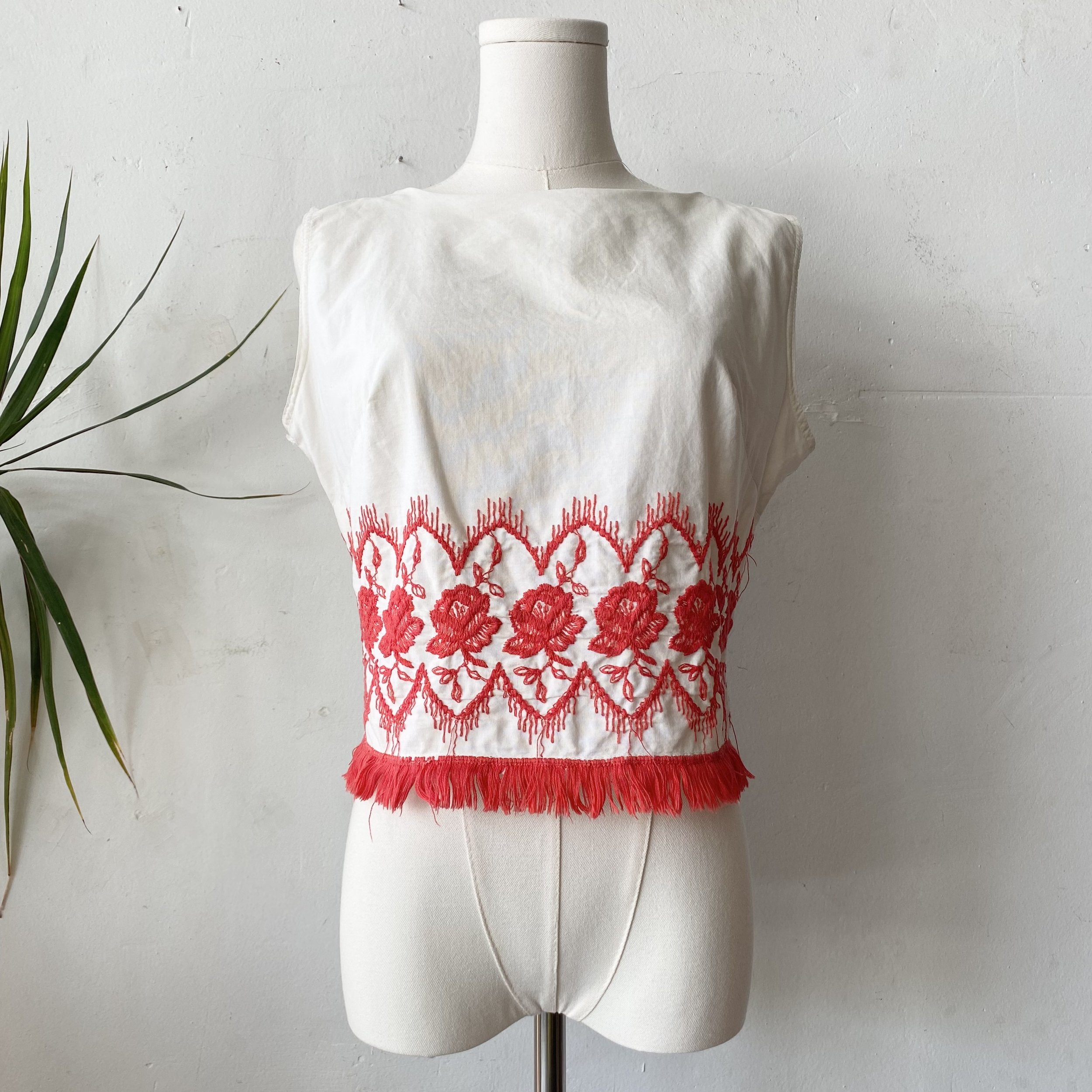 1950’s Embroidered Crop Top • M