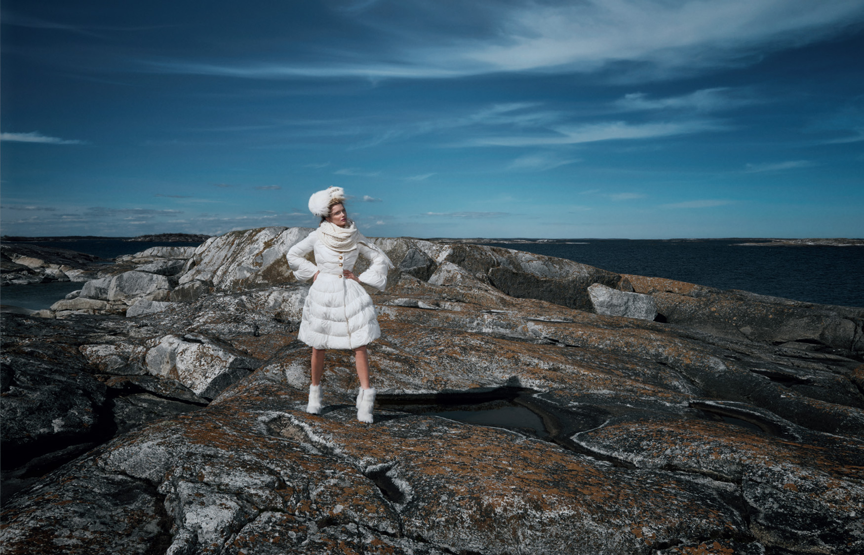 Giovanna-Battaglia-Vogue-Japan-The-Nordic-Queen-October-2015-Emma-Summerton-4.jpg