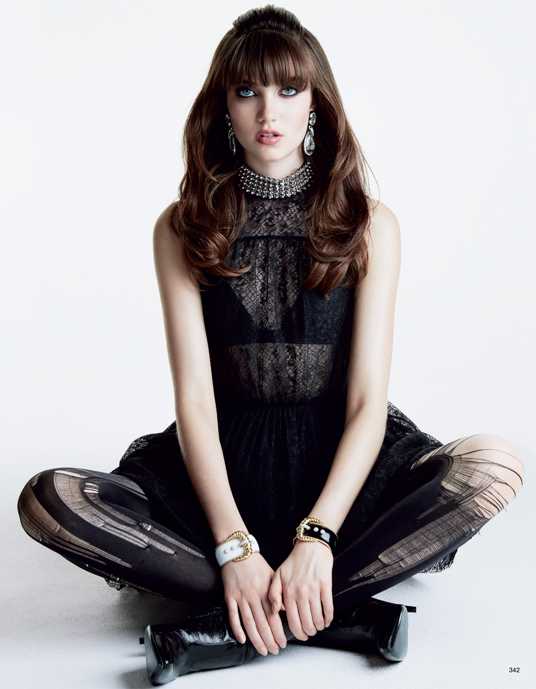 Giovanna-Battaglia-Vogue-Japan-October-2015-Patrick-Demarchelier-5.jpg