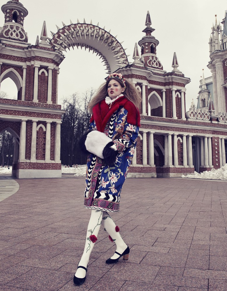 Giovanna-Battaglia-2-The-Anastasia-of-Winter-Vogue-Japan-Emma-Summerton.png