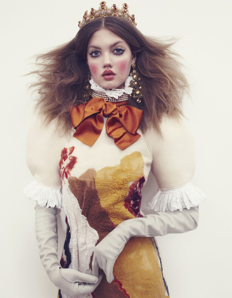 Giovanna-Battaglia-6-The-Anastasia-of-Winter-Vogue-Japan-Emma-Summerton.png