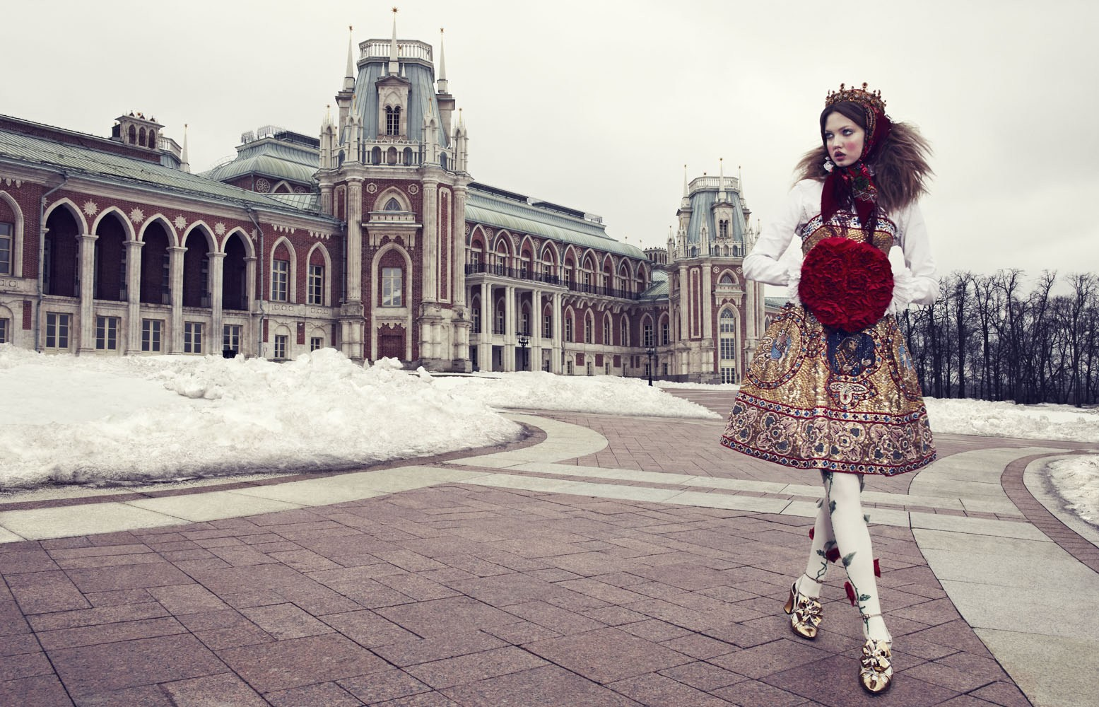 Giovanna-Battaglia-7-The-Anastasia-of-Winter-Vogue-Japan-Emma-Summerton.png