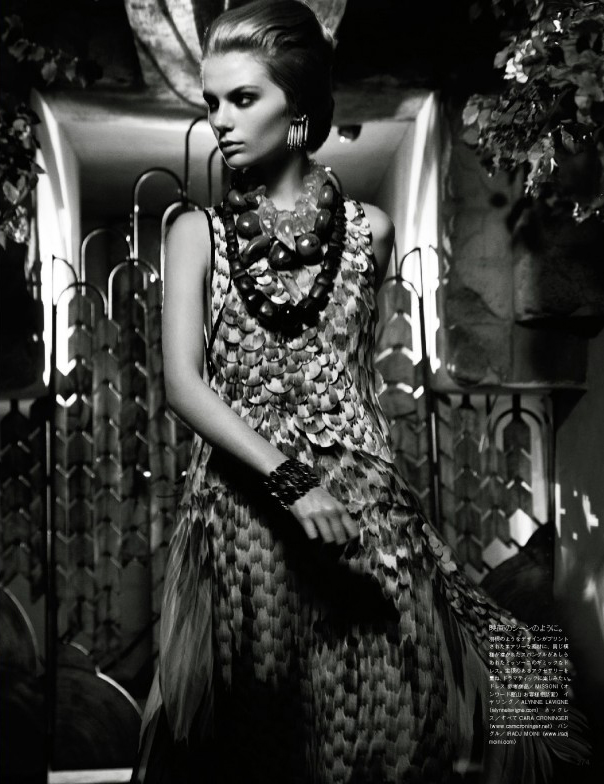 Giovanna-Battaglia-5-The-Enchanting-Promise-Vogue-Japan-Mark-Segal.jpg