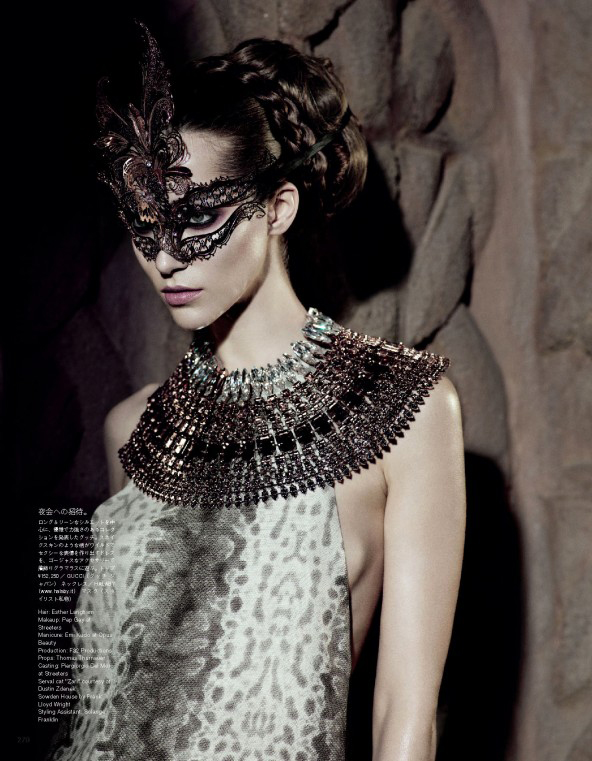 Giovanna-Battaglia-14-The-Enchanting-Promise-Vogue-Japan-Mark-Segal.jpg