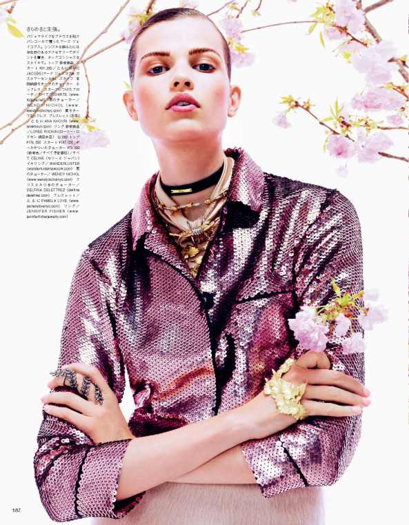 Giovanna-Battaglia-5-Posing-In-Pink-Vogue-Japan-Sharif-Hamza.jpg