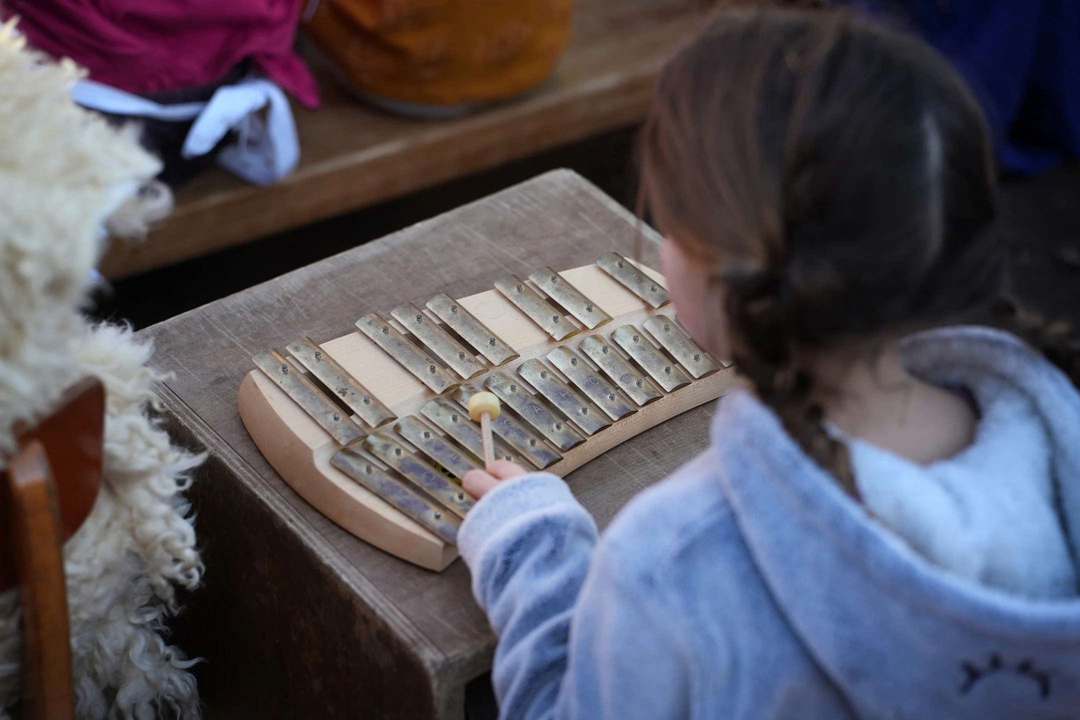 Toneel klas 1 - Sneeuwwit &amp; Rozerood

#landelijkesteinerschoolmunte #munte #steinerschool #steineronderwijs #vrijeschool #waldorfeducation #periodeonderwijs #toneelperiode #klas1 #gebroedersgrimm