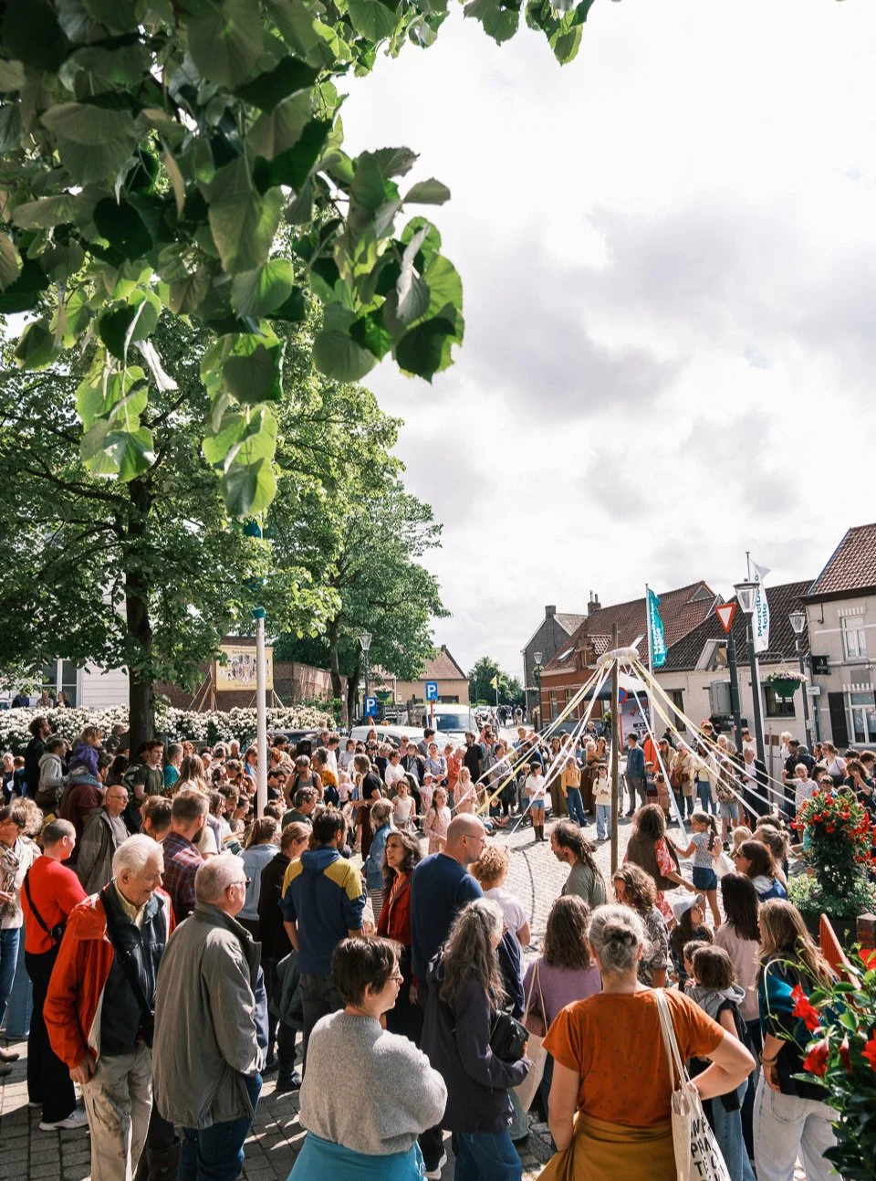 Dit was Munte, de Reuzenmeifeesten en onze opendeurdag afgelopen zondag.

Wat hebben wij geluk! 

Heb je het gemist? Kom dan zeker op 7 juni naar de #zeepkistenracemunte. Dan proef, zie en hoor je weer waar Munte toe in staat is!

#landelijkesteiners