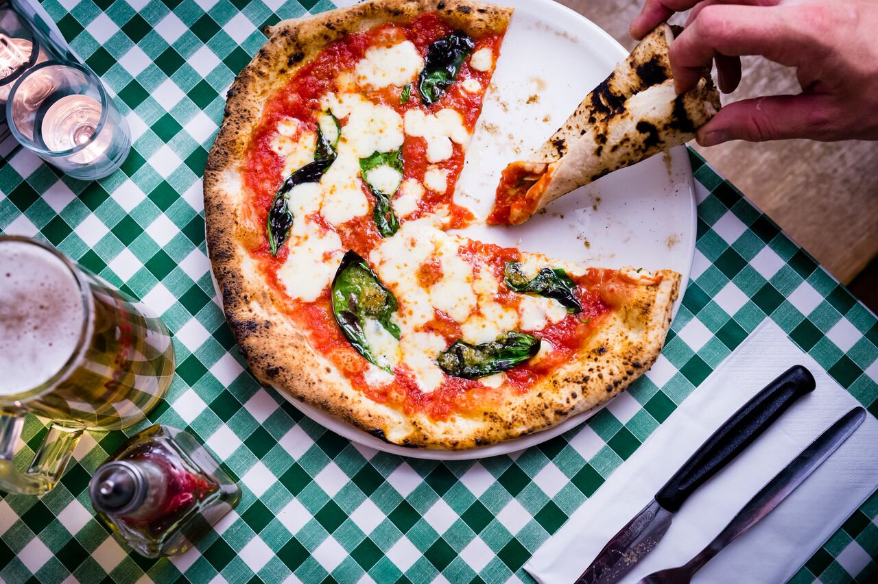 чем отличается неаполитанская пицца от итальянской фото 98