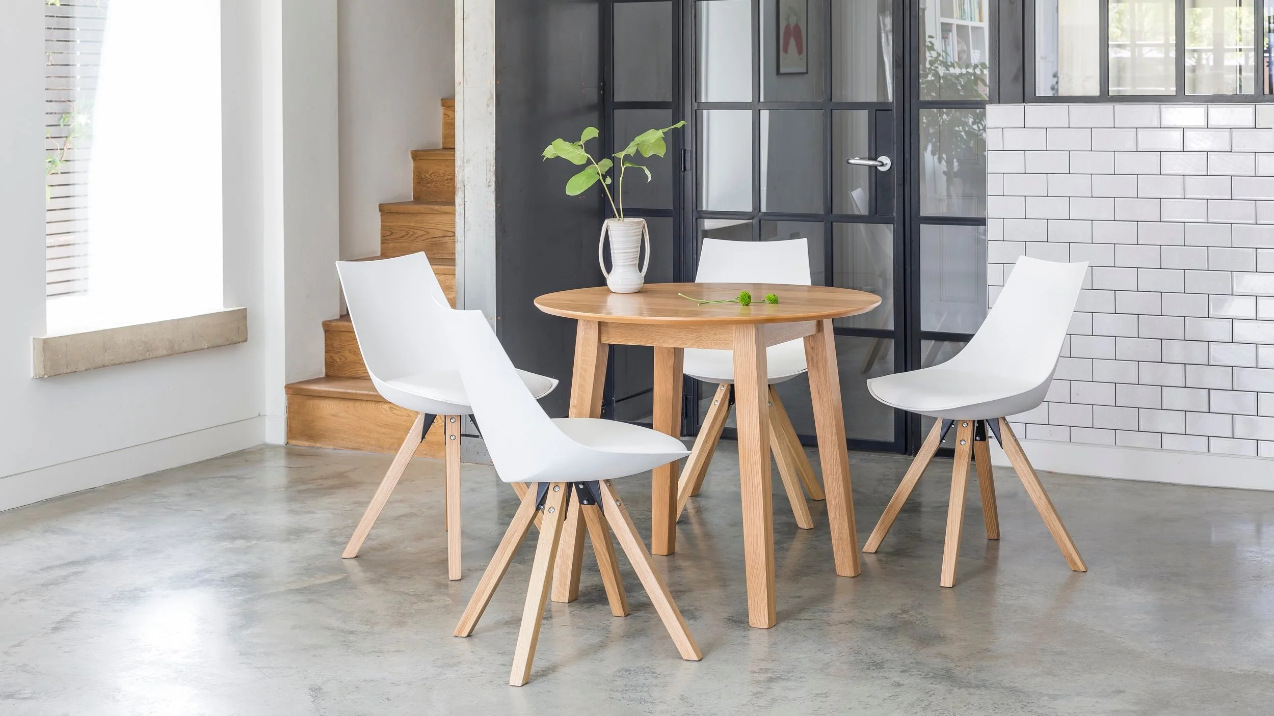 Out+%26+Out+Original+-+Scoop+round+4+seater+dining+set%2C+%C2%A3399.jpg